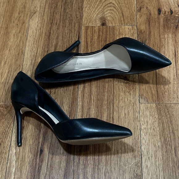 Never Worn Marc Fisher Meryl D'Orsay Pumps Size 7.5M - Picture 4 of 8